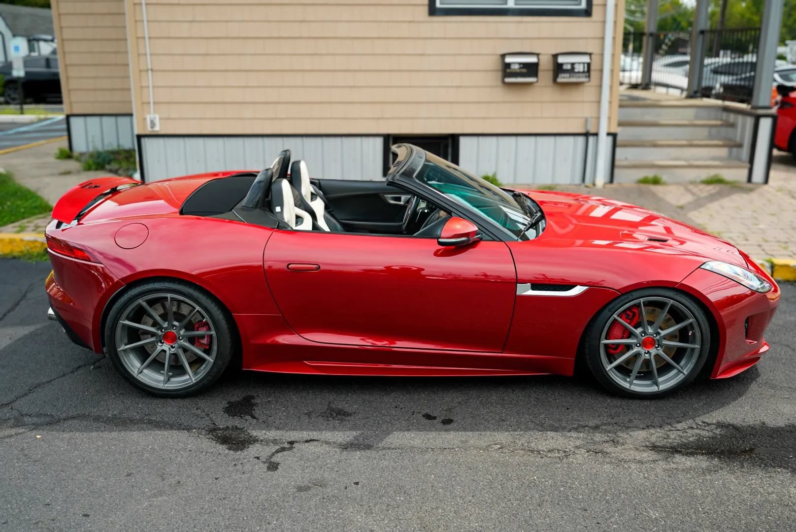 Used 2016 Jaguar F-TYPE R AWD/4WD image 7