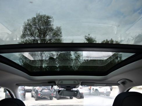 New 2026 Volkswagen Tiguan SE AWD/4WD image 25