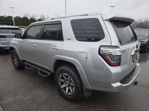 Used 2018 Toyota 4Runner SR5 Premium image 7