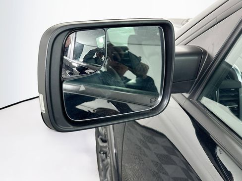 Used 2022 RAM 1500 Laramie image 16