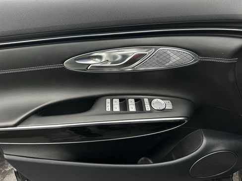 Used 2023 Genesis GV70 2.5T image 12