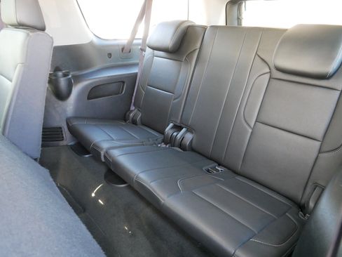 Used 2017 GMC Yukon XL SLT image 36