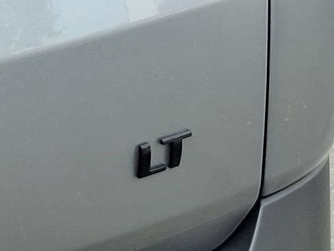 Certified 2023 Chevrolet Traverse LT FWD image 35