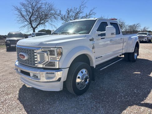 Used 2020 Ford F450 Lariat w/ Lariat Ultimate Package image 1