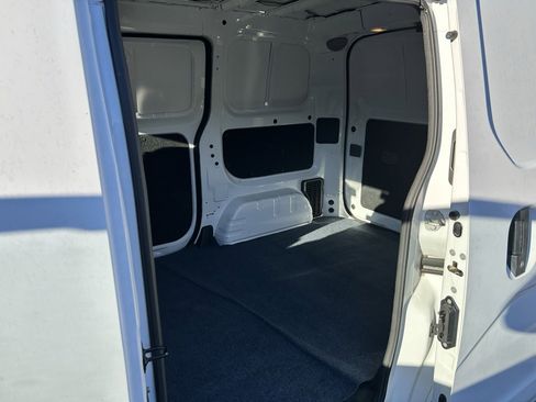 Used 2017 Nissan NV200 S image 8