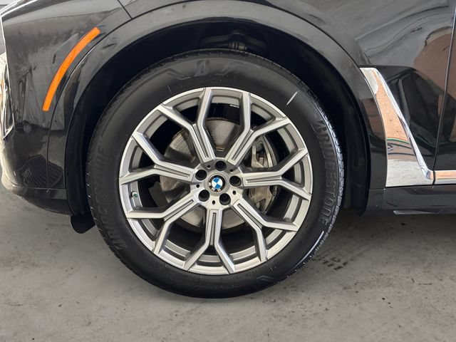 Used 2023 BMW X7 xDrive40i w/ Parking Assistance Package AWD/4WD image 14