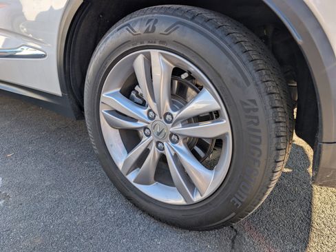 Used 2023 Acura MDX SH-AWD image 11