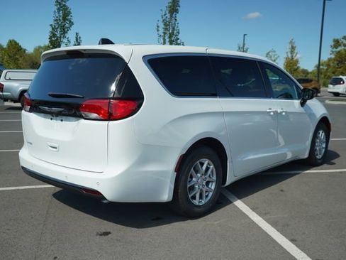 New 2026 Chrysler Voyager LX image 8