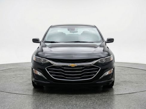 Used 2024 Chevrolet Malibu LT image 2