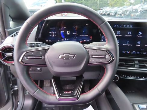 Used 2025 Chevrolet Equinox EV RS w/ Convenience Package II AWD/4WD image 16