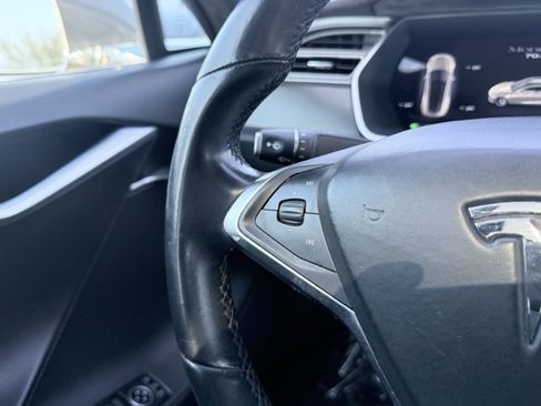 Used 2015 Tesla Model S 70D image 57