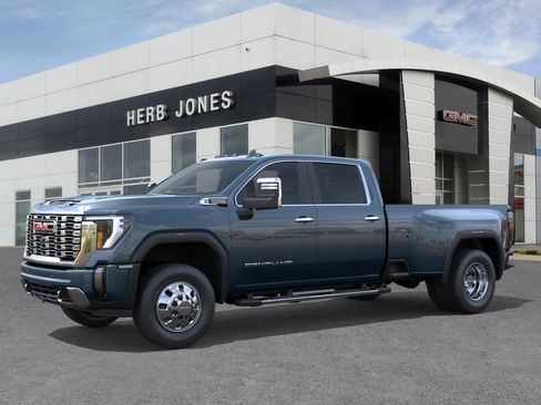 New 2026 GMC Sierra 3500 Denali w/ Denali Reserve Package AWD/4WD image 2