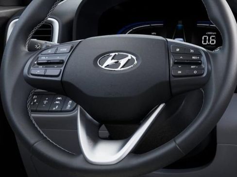 New 2025 Hyundai Venue SEL image 15