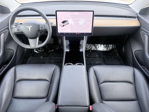 Used 2020 Tesla Model 3 Long Range image 2