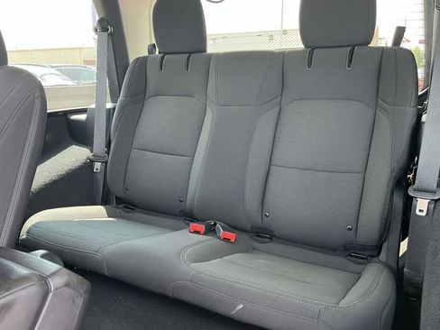 Used 2019 Jeep Wrangler Sport AWD/4WD image 15