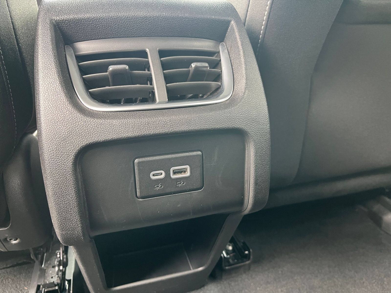 Used 2025 Chevrolet Blazer LT FWD image 22