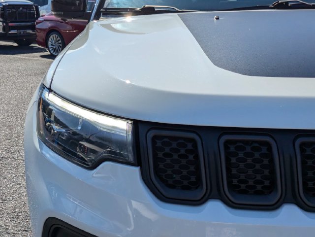 Used 2023 Jeep Compass Trailhawk w/ Trailhawk Elite Group AWD/4WD image 11