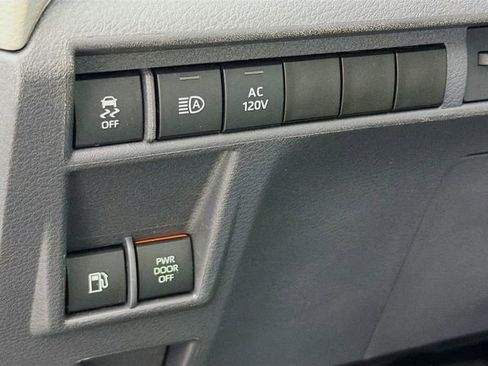 Used 2023 Toyota Sienna Limited AWD/4WD image 12