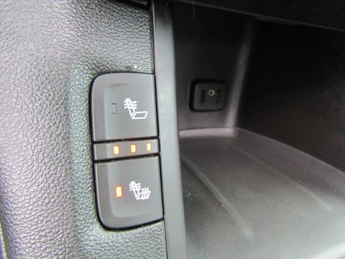 Used 2018 GMC Acadia SLT image 24