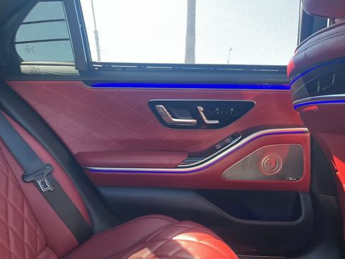 Used 2022 Mercedes-Benz S 500 4MATIC image 17