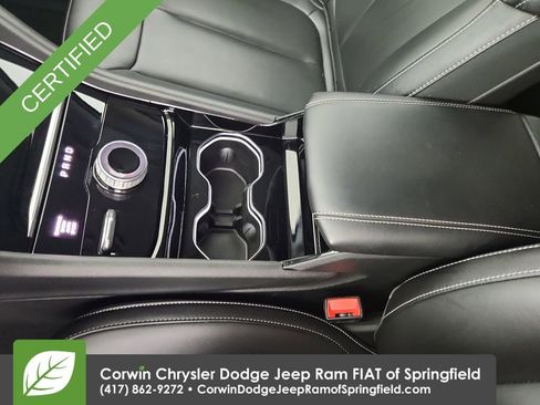 Used 2023 Jeep Grand Cherokee Limited w/ Black Appearance Package AWD/4WD image 28
