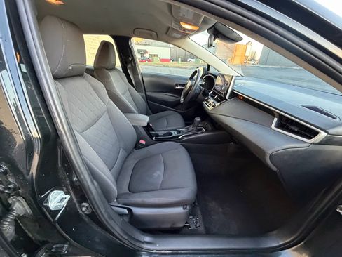 Used 2021 Toyota Corolla LE image 11