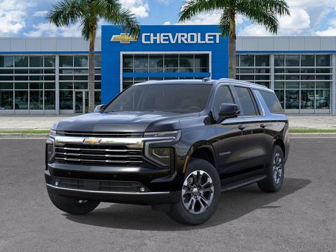 Used 2026 Chevrolet Suburban LT w/ Comfort Package RWD image 8