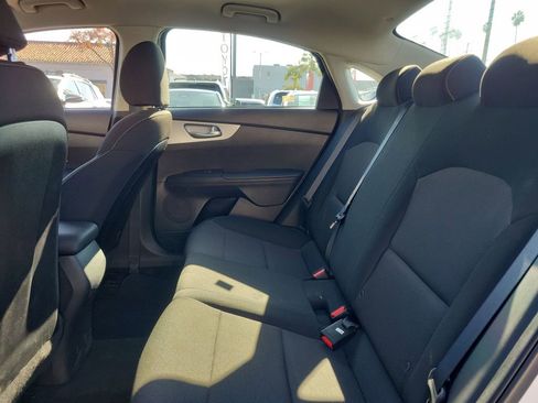 Used 2023 Kia Forte LX image 11