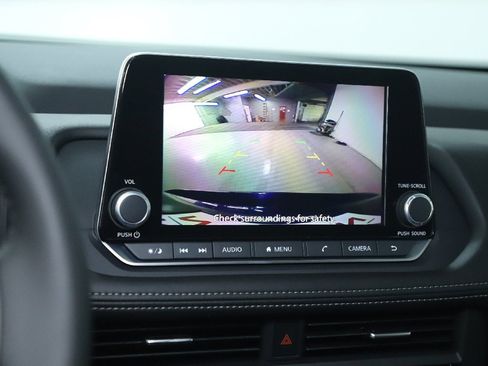 Certified 2026 Nissan Rogue SV image 29