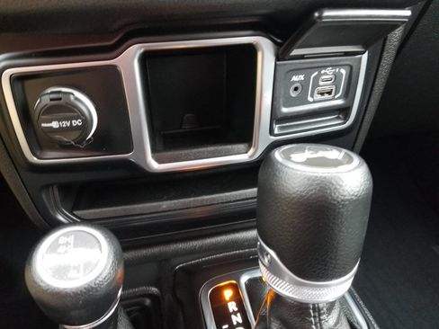 Certified 2024 Jeep Wrangler Sport image 22