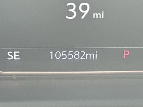 Used 2021 GMC Yukon Denali w/ Denali Premium Package image 22