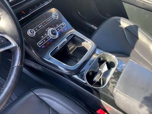 Used 2022 Lincoln Nautilus Reserve image 17