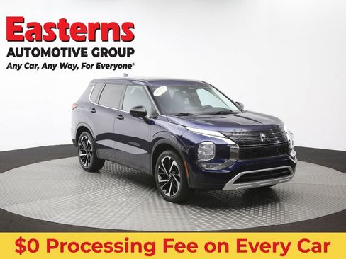 Used 2022 Mitsubishi Outlander SE AWD/4WD image 39