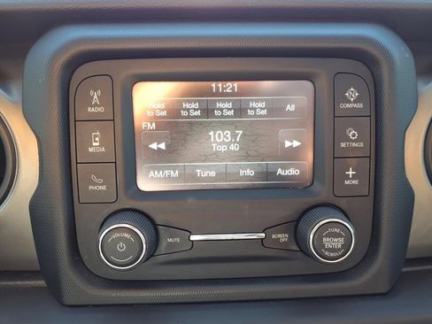 Used 2018 Jeep Wrangler Unlimited Sport image 18