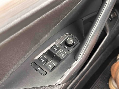 Used 2025 Volkswagen Jetta Sport FWD image 26