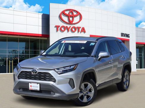 Used 2024 Toyota RAV4 XLE image 1