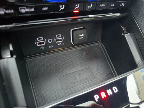 Used 2024 Jeep Grand Cherokee L Limited w/ Luxury Tech Group II image 26