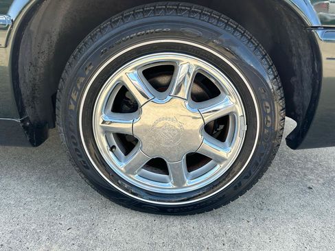 Used 2000 Cadillac Eldorado Touring FWD image 25