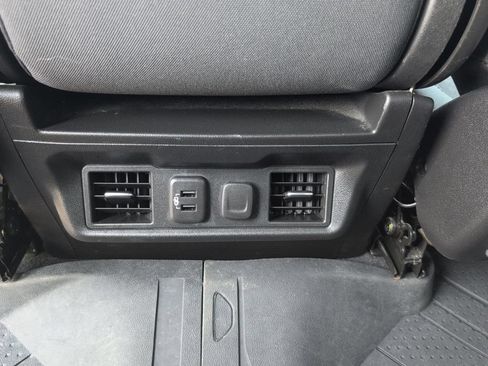 Used 2020 Chevrolet Silverado 1500 LT w/ All-Star Edition AWD/4WD image 31