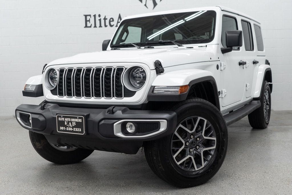 Used 2026 Jeep Wrangler Unlimited Sahara AWD/4WD image 44
