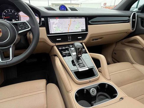 Used 2019 Porsche Cayenne image 15
