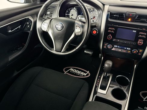 Used 2014 Nissan Altima 2.5 SV FWD image 28