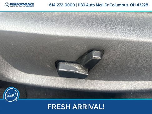 Used 2010 Dodge Challenger R/T image 13