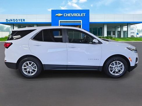 Used 2022 Chevrolet Equinox LT AWD/4WD image 4