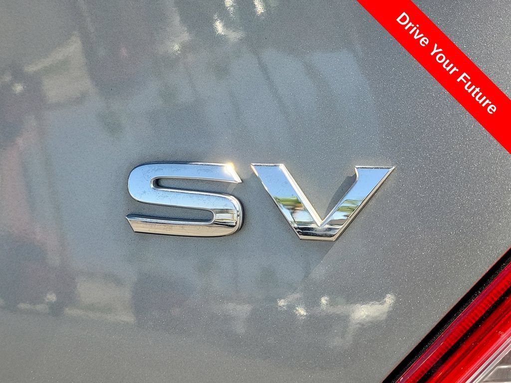 Used 2014 Nissan Versa SV FWD image 29