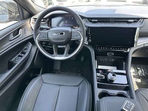 New 2026 Jeep Grand Cherokee L Limited AWD/4WD image 31