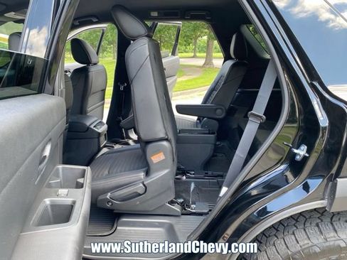Used 2025 Nissan Pathfinder Rock Creek AWD/4WD image 36