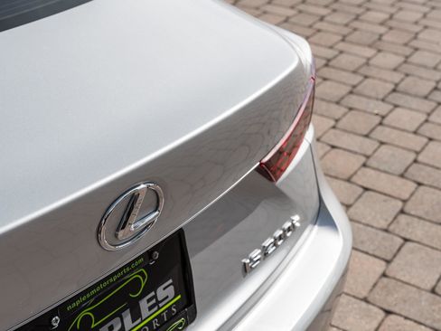 Used 2016 Lexus IS 200t image 23