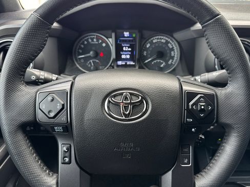Used 2023 Toyota Tacoma TRD Off-Road w/ TRD Premium Off Road Package image 24