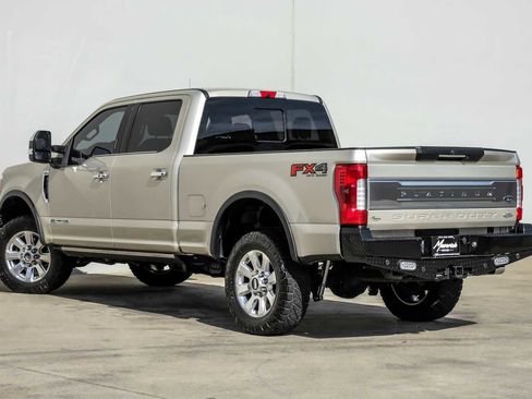 Used 2017 Ford F250 Platinum w/ Platinum Ultimate Package image 11